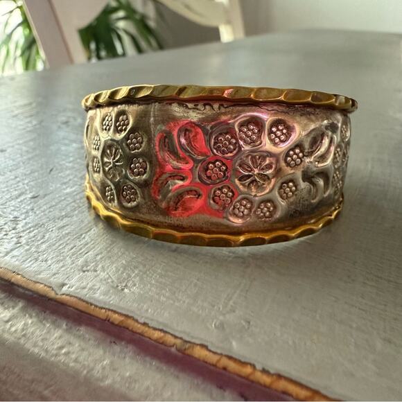 925 Sterling Silver Mexico Etched Flowers Cuff Bracelet - Picture 12 of 13